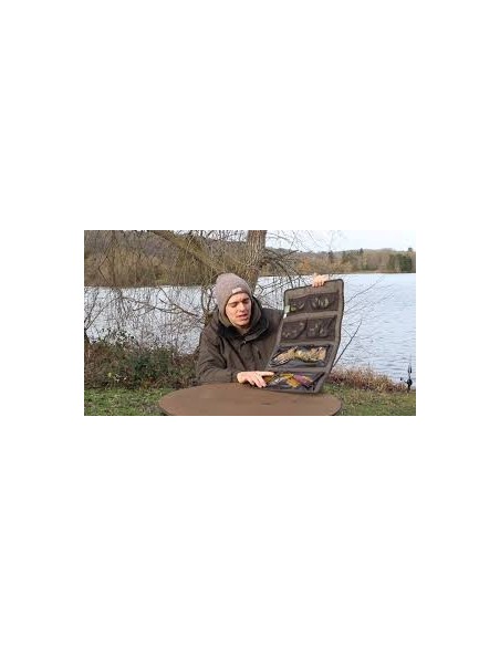 Avid carp stormshield tackle roll