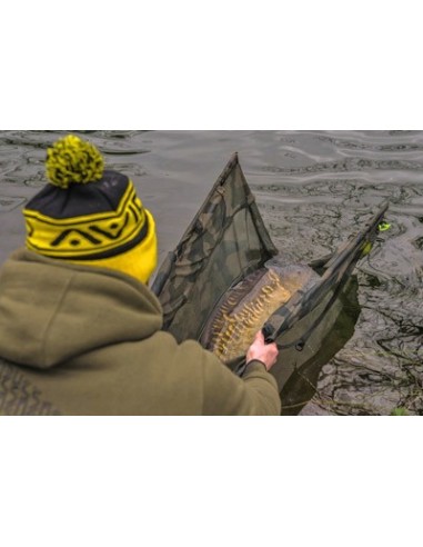 Avid carp saco flotante camo recovery sling standar
