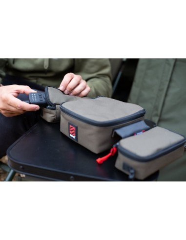 sonik bolso tackle pouch