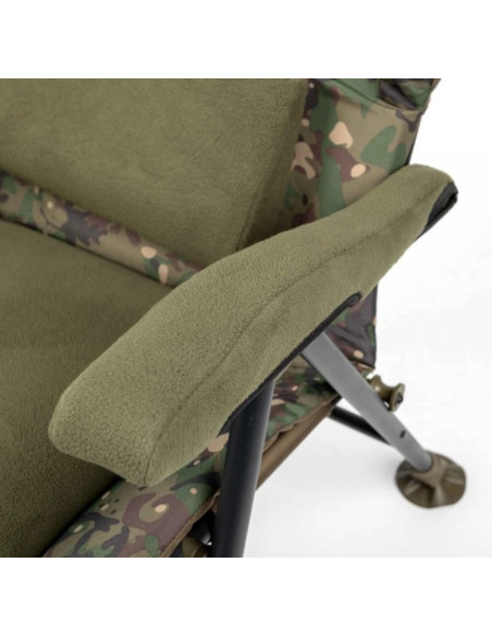 Trakker levelite camo longback recliner chair