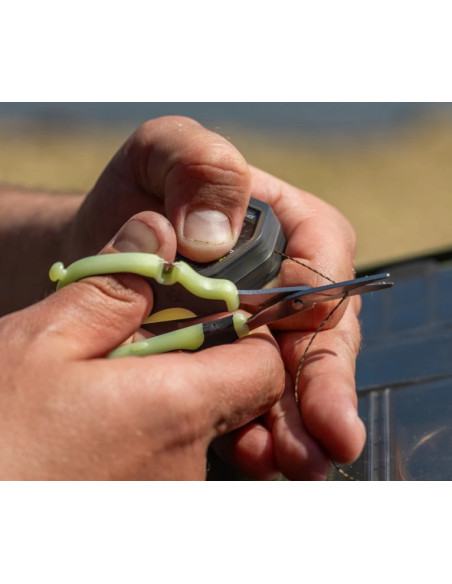 Ridgemonkey nite glo strip n snip scissors