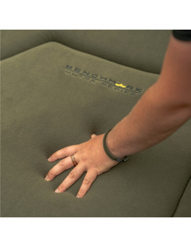 Avid carp benchmark ultra bed 6 patas