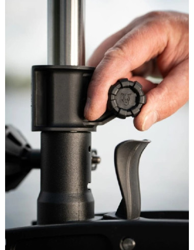 Rhino BLX 80 V2 electric outboard motor