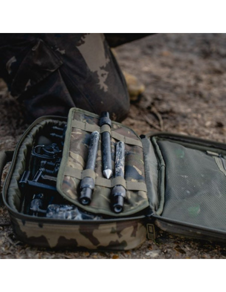 Nash subterfuge buzz bar pouch medium 32cm