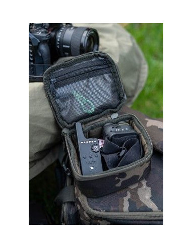 Korda compact 100 tackle pouch dark kamo