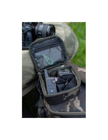 Korda compact 100 tackle pouch dark kamo