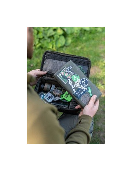 Korda compact 140 tackle pouch dark kamo